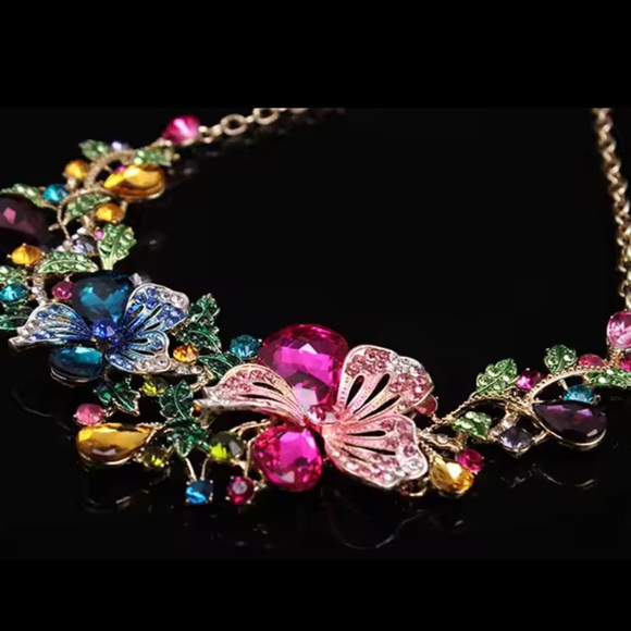 Austrian Crystal Rhinestone Necklace/Earrings - Picture 8 of 11